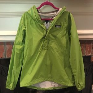Patagonia Green Men’s Pullover Rain Jacket
